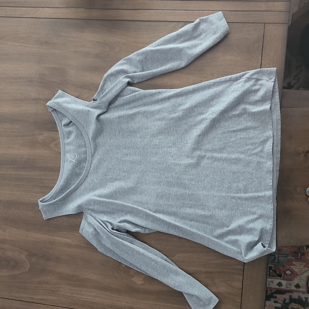 The Limited Cold shoulder top sz L